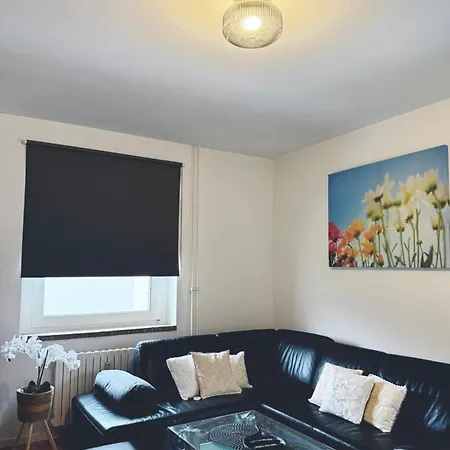 Appartement Zentrale Grosse Vollausgestattete Fuer Alle Zwecke Perfekt Geeignet *